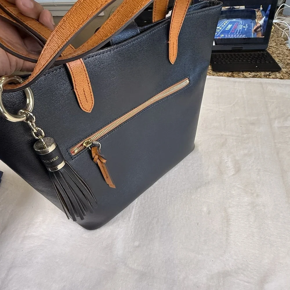 Dooney & Bourke Black Tan Leather Tote Shoulder Bag Tassel Dust Bag
